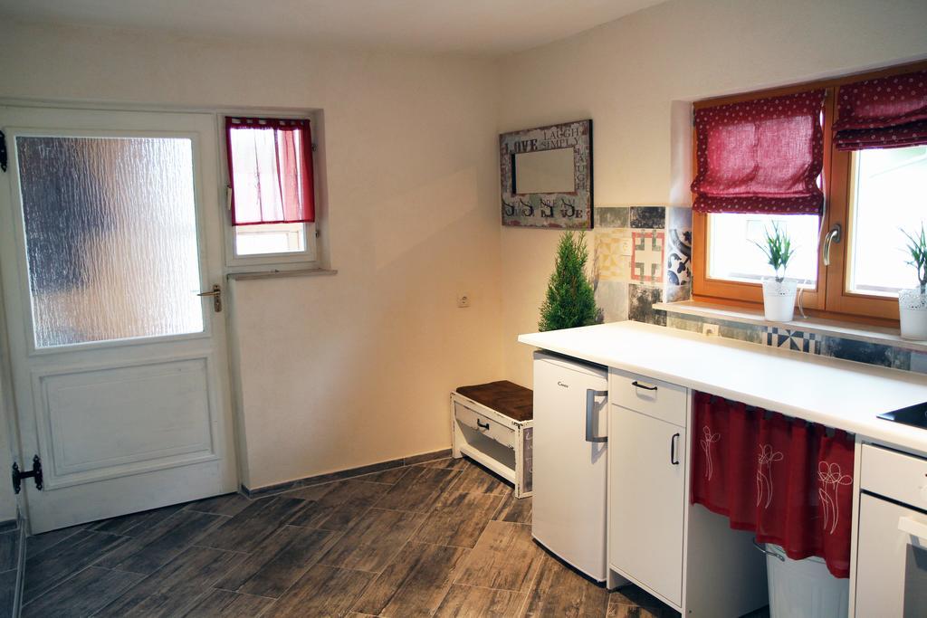 Apartma Obrh Smarjeske Toplice Exterior photo
